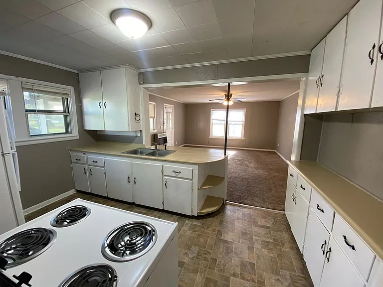 1306 Church Ave SE #B — Photo 4
