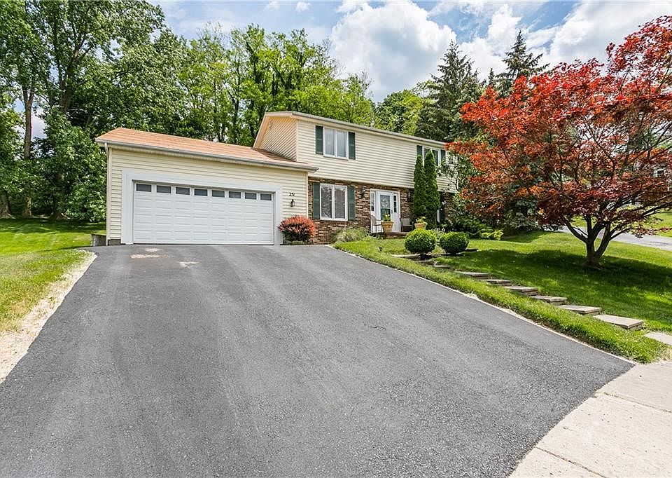 1st image of 251 Beaconview Ct