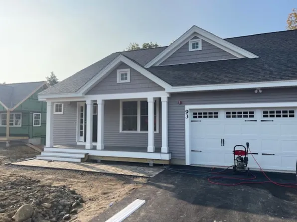 93 Three Ponds Drive #57, Brentwood, NH 03833