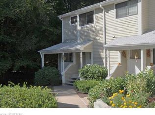 12A Wiggins Farm Dr, Simsbury, CT 06070
