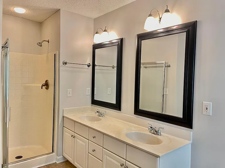 325 Catlin Rd — Photo 6