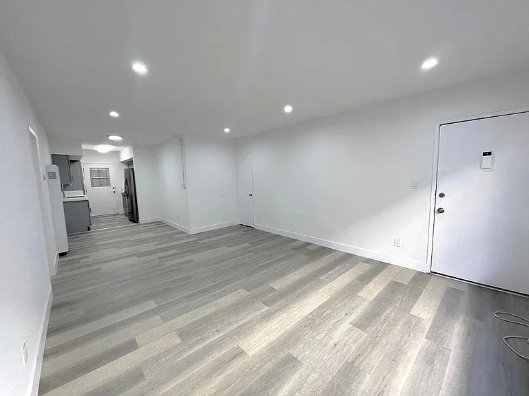 1974 S Garth Ave #3 — Photo 6