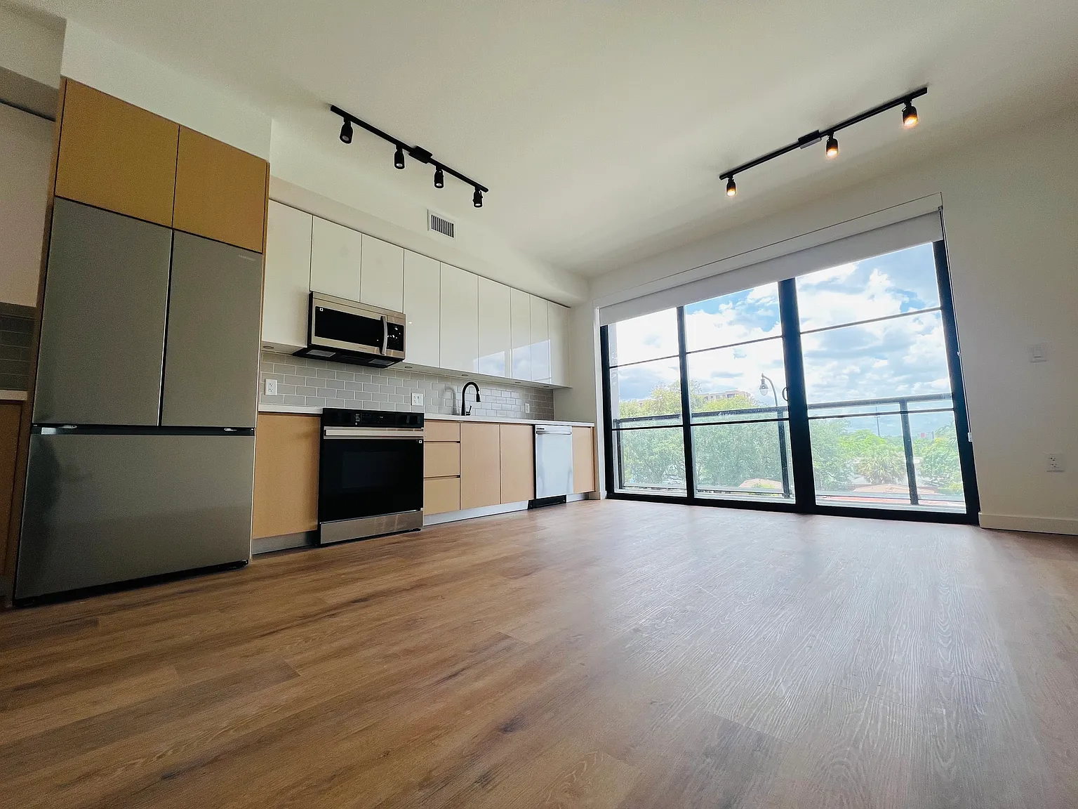 1 bed, 650 sqft, $2,700 — Photo 2