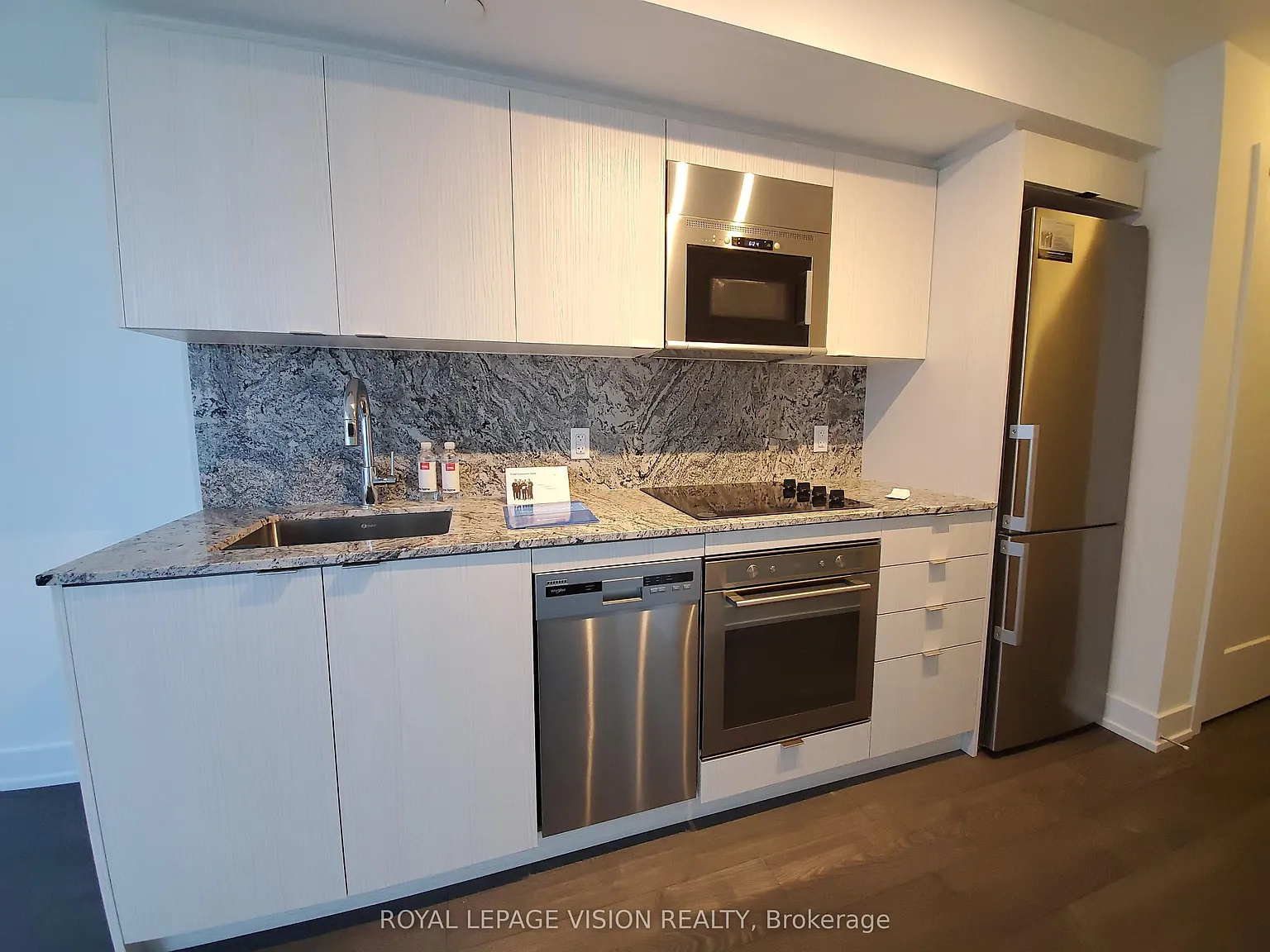 3 bed, $3,000 — Photo 3