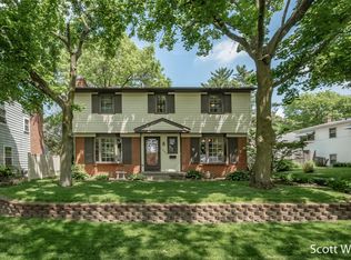 1663 Ridgeview St SE, Grand Rapids, MI 49506
