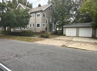 3327 Yorkshire Rd, Cleveland Heights, OH 44118