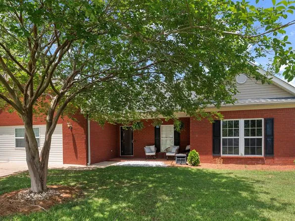 112 Designer Cir, Dothan, AL 36303