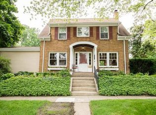 263 E Keith Ave, Waukegan, IL 60085