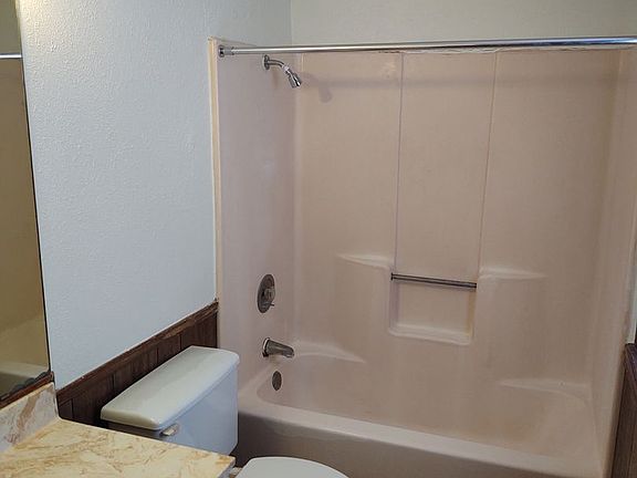 4th image of 1224 N Lbj Dr APT 303