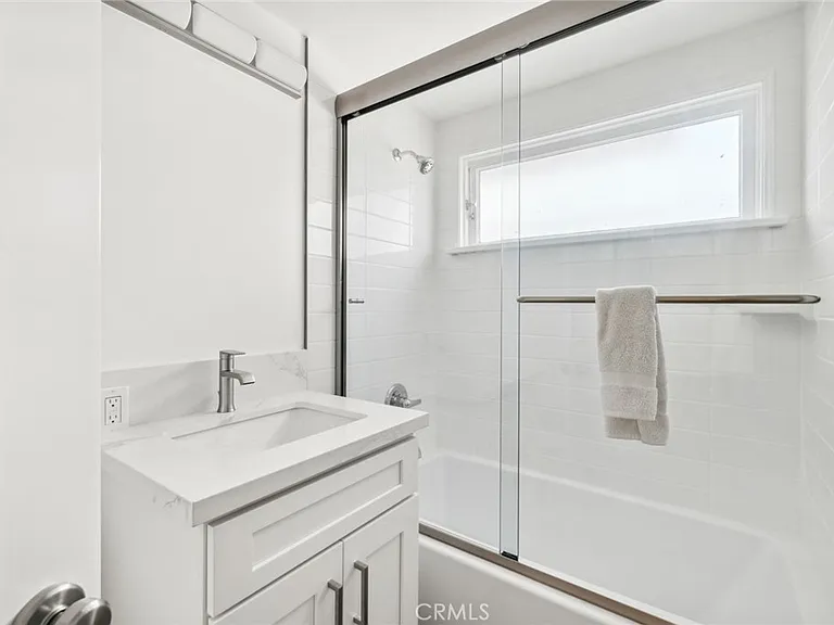 2551 Bayshore Dr — Photo 15