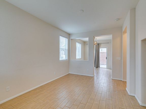 5th image of 1137 Village Crossing Ln
