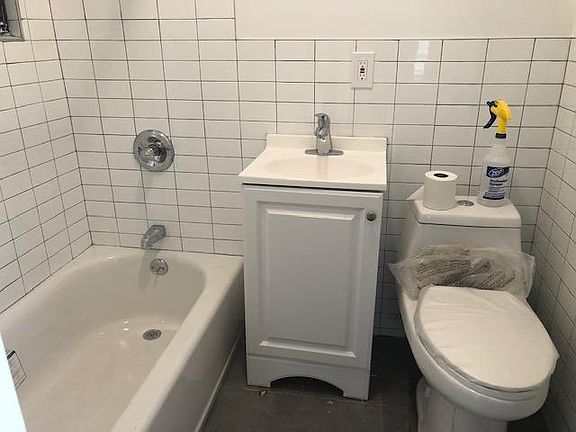 2nd image of 590 Morris Park Ave APT 2