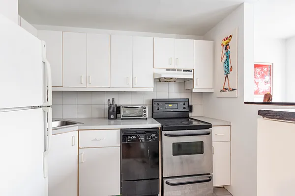 Rented by Compass | media 7