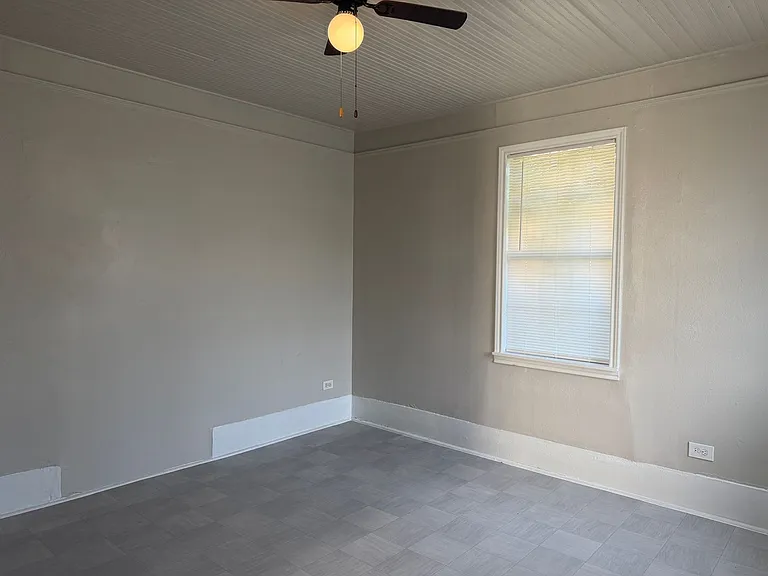2308 W Martin St — Photo 9