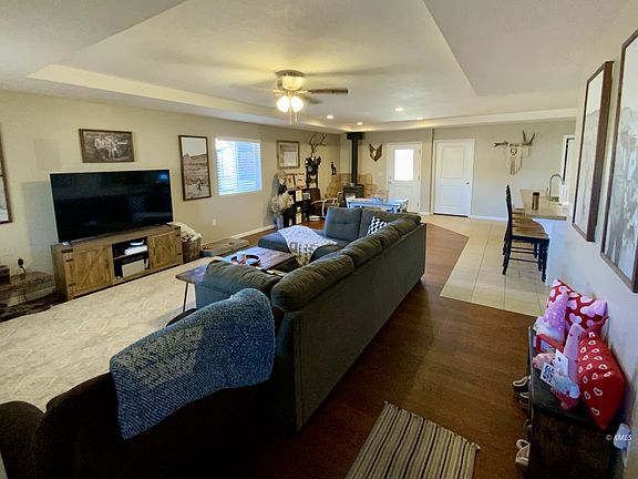 5th image of 852 E Rocky Rd