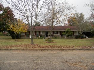 101 Jill Ln, Headland, AL 36345