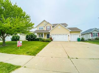 944 NE Otter Ridge Cir, Ankeny, IA 50021