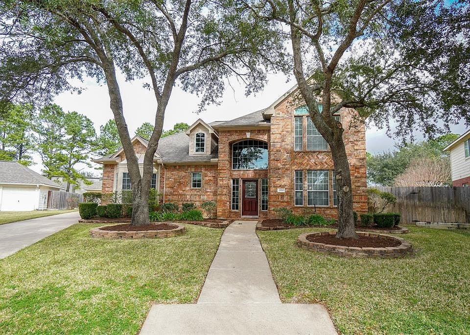 1st image of 19114 E Larah Ln