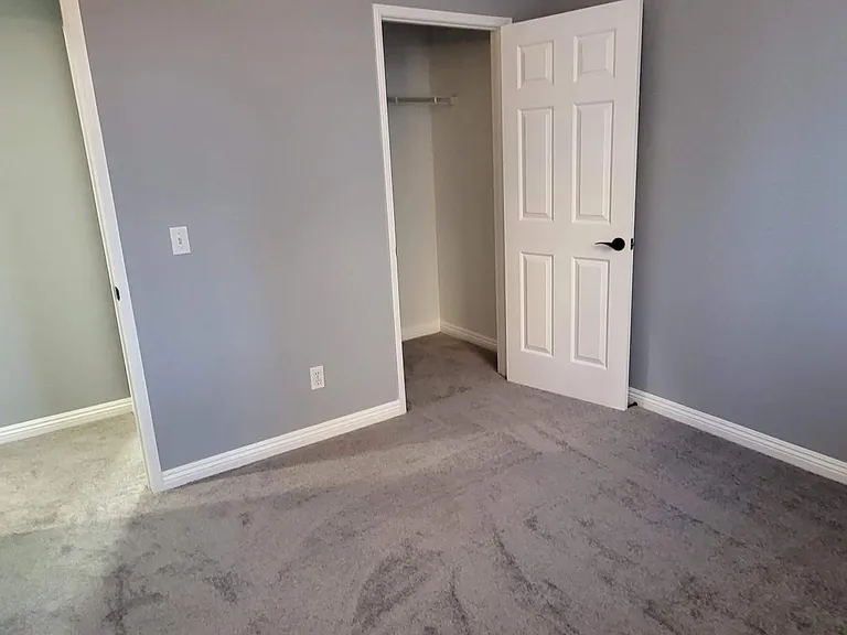 8 Tyler Pl — Photo 12