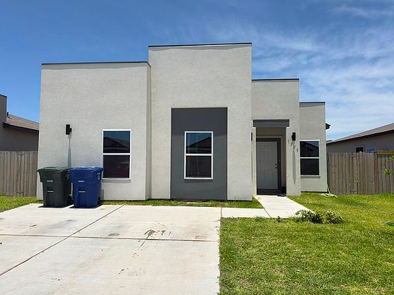 2nd image of 1526 Estudiantes Dr