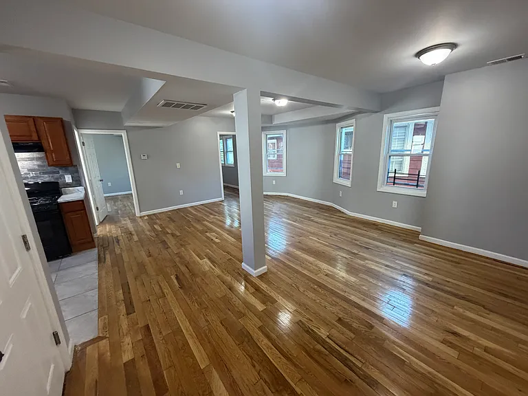 10 Tillinghast St #2 — Photo 10