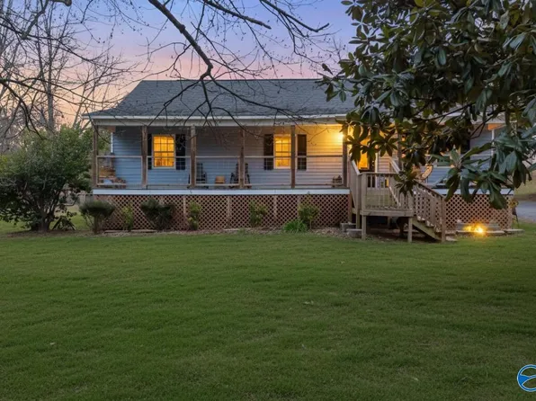 266 Tucker Dr, Albertville, AL 35951