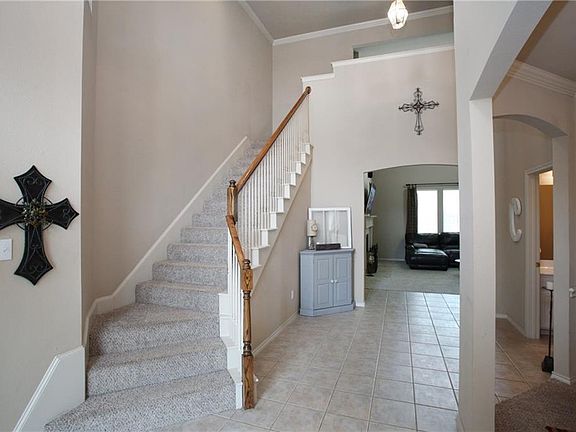 3rd image of 213 Barkley Dr