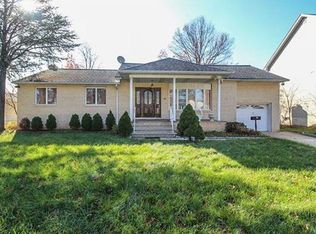 61 Elm St, Colonia, NJ 07067
