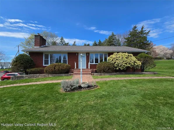 74 Hudson Ter, Marlboro, NY 12542