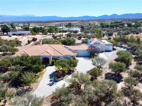 10234 Clover Dr, Oak Hills, CA 92344