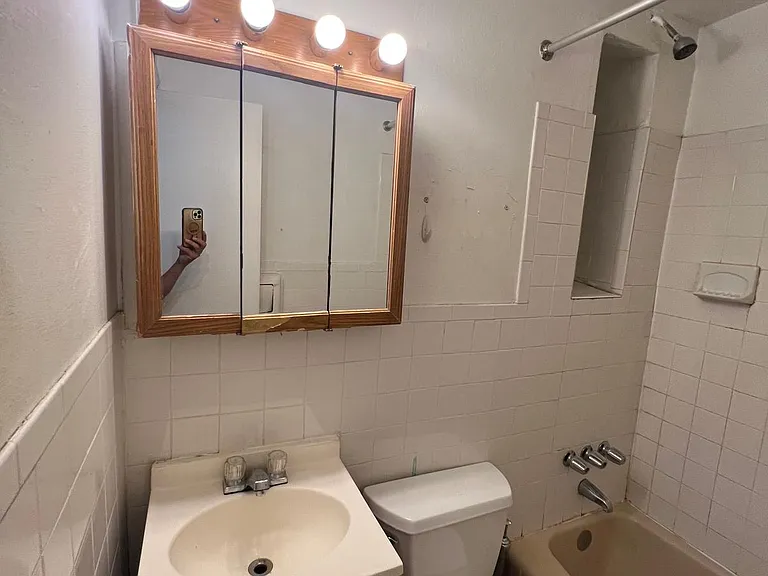 308 E 93rd St #1D — Photo 5