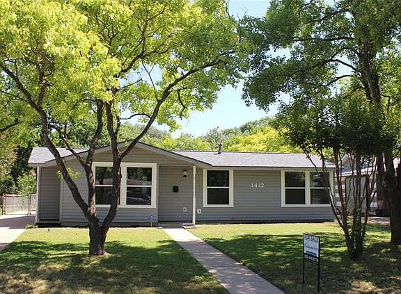 2nd image of 1412 Corona Dr