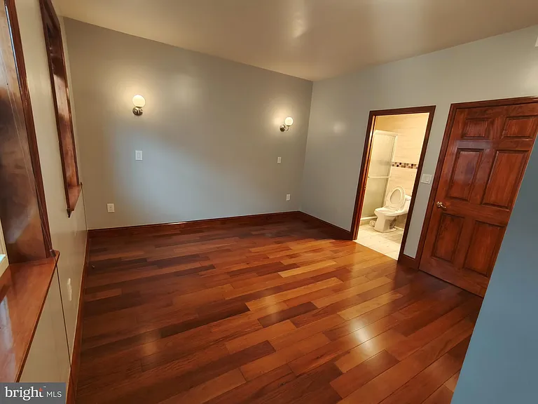 1106 Wallace St #B — Photo 10