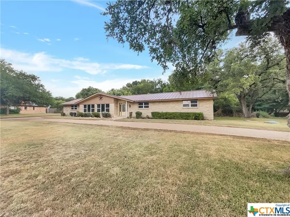 1602 Mill Creek Dr, Salado, TX 76571