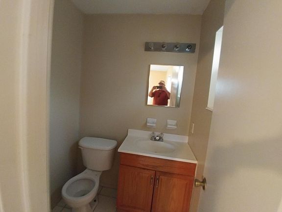 5th image of 1150 Robin Hood Ct