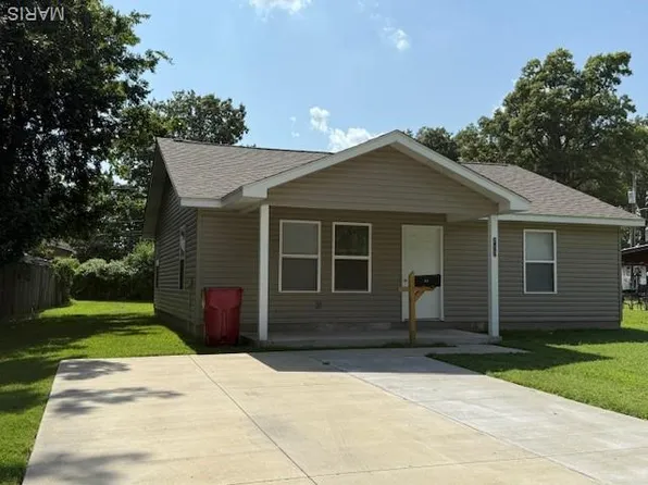 217 N Prairie St, Sikeston, MO 63801