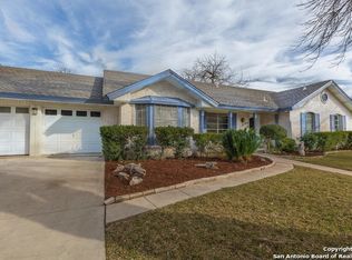 413 Crestwind Dr, Windcrest, TX 78239