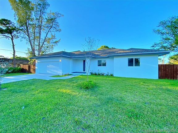 4th image of 3751 NW 163rd St #1