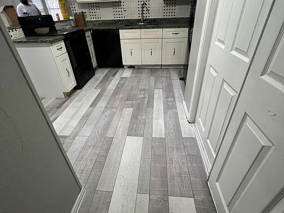 3rd image of 11912 Garden Terrace Dr
