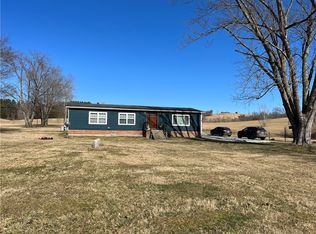 683 Ten Mile Rd, Amity, PA 15311