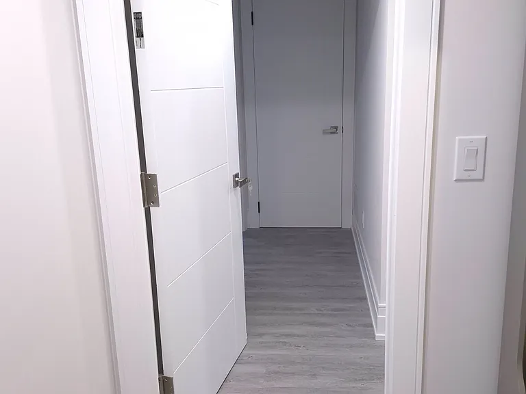 4 Porter Cres #BASEMENT — Photo 3