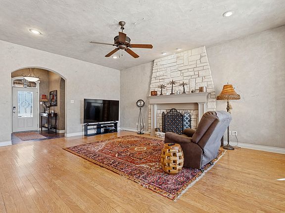 5th image of 7205 78th St