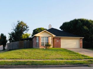 3155 Ponds Edge Trl, Grand Prairie, TX 75052