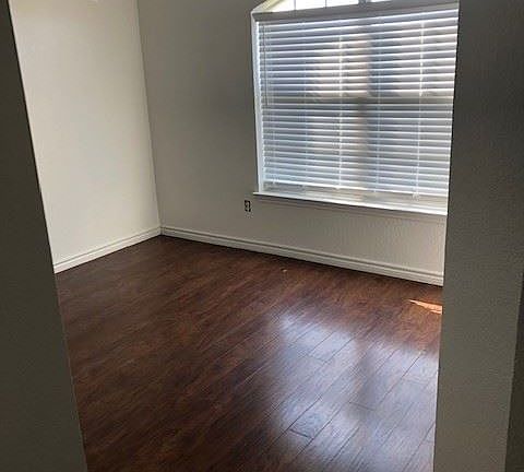 5th image of 5506 Golden Dr