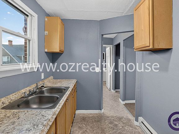 5th image of 416 Maumee Ave APT D