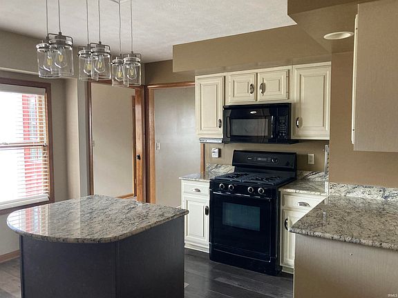 5th image of 241 N Beechwood Dr