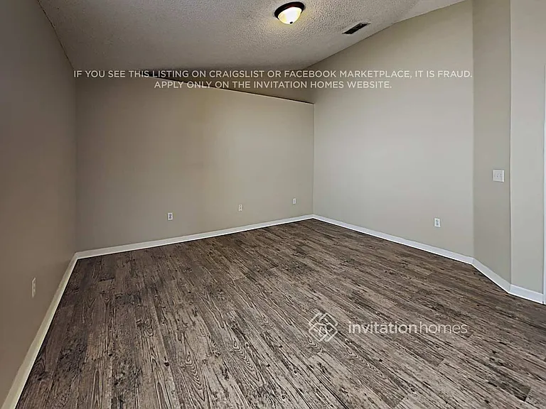 15955 Wilkinson Dr — Photo 10