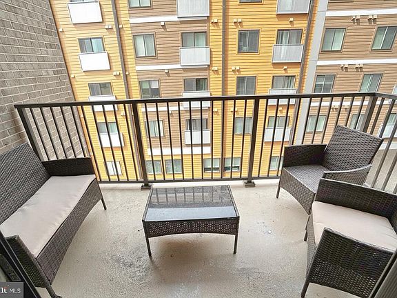 4th image of 4 Monroe St APT 607
