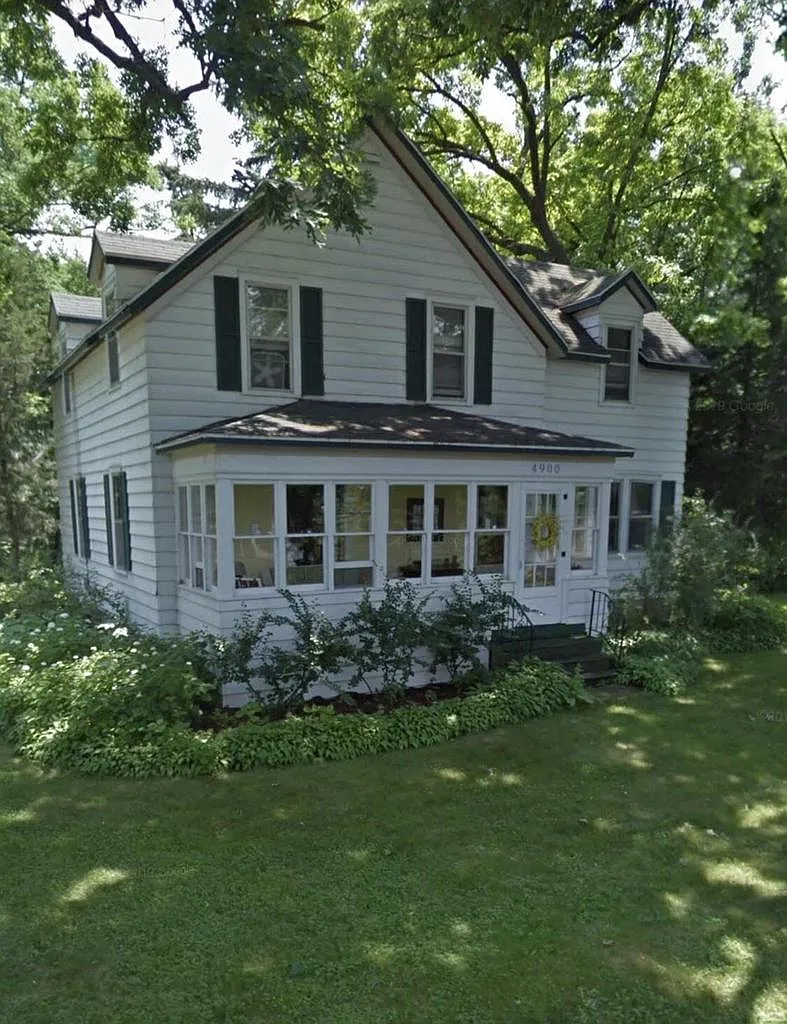 4900 Tonyawatha Tr photo 1