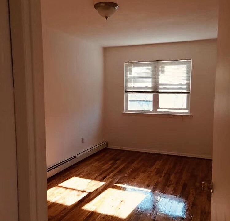 2nd image of 13412 Blossom Ave